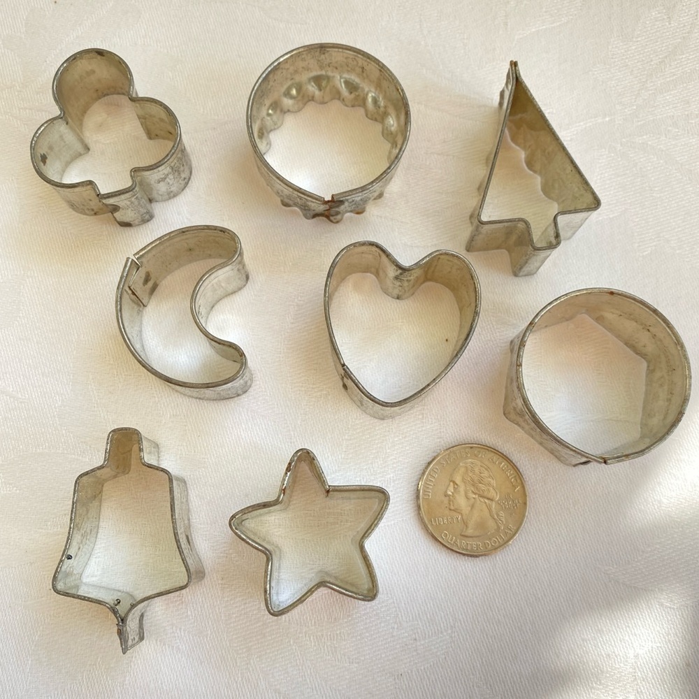 8 Vintage Tin Cookie Biscuit Canapé Cutters Nutbrown England